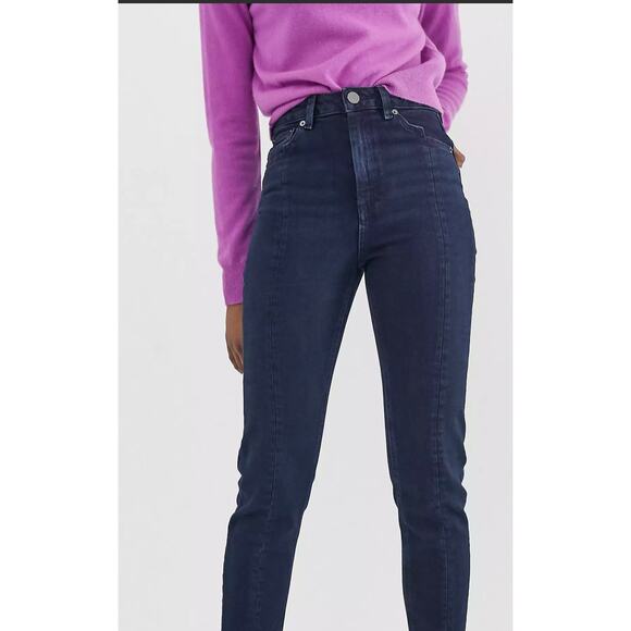 ASOS High Waisted Mom jeans front seam detail - Picture 2 of 7